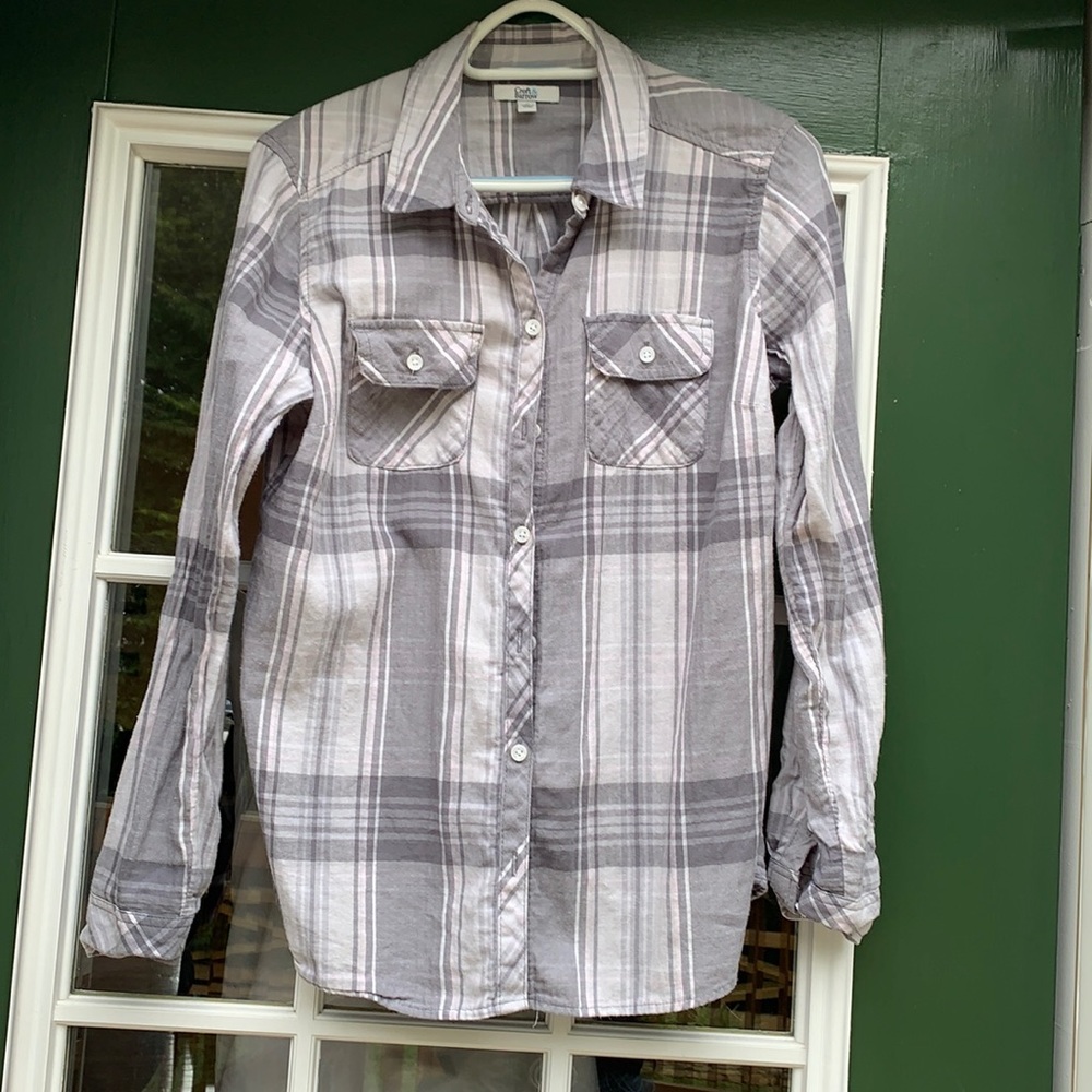 Women’s medium gray flannel.